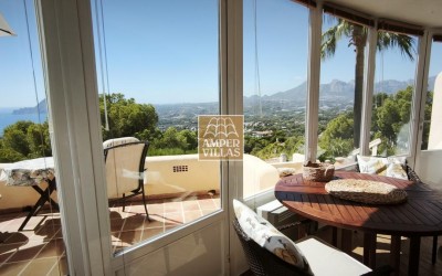 Villa de estilo mediterránea en Sierra de Altea con vistas panorámicas